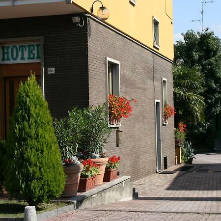 Albergo Nardini Lentate sul Seveso Dış mekan fotoğraf