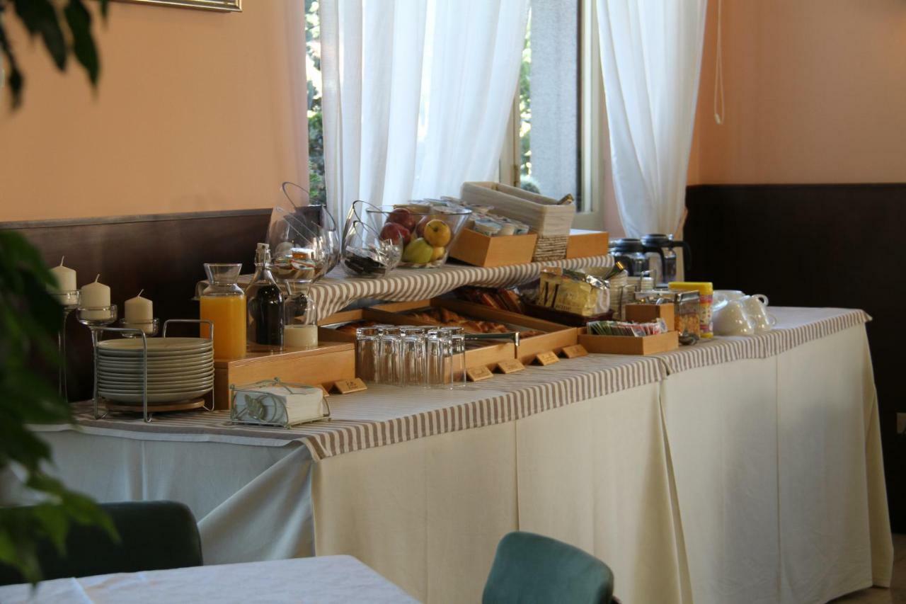 Albergo Nardini Lentate sul Seveso Dış mekan fotoğraf