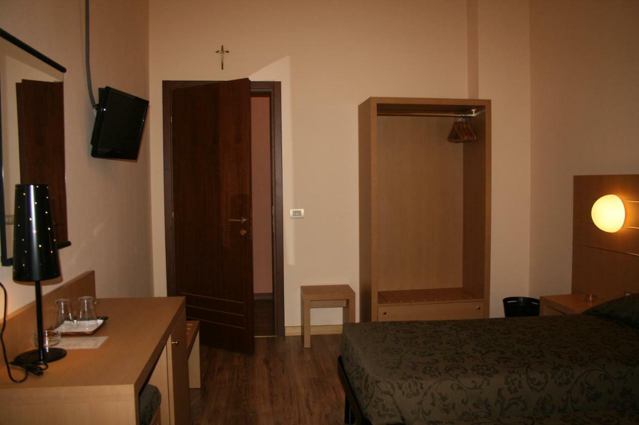 Albergo Nardini Lentate sul Seveso Dış mekan fotoğraf